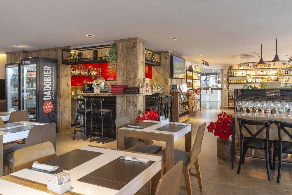 Hotel Laghetto Stilo Centro Gramado Eksteriør bilde Restaurant Dadocier