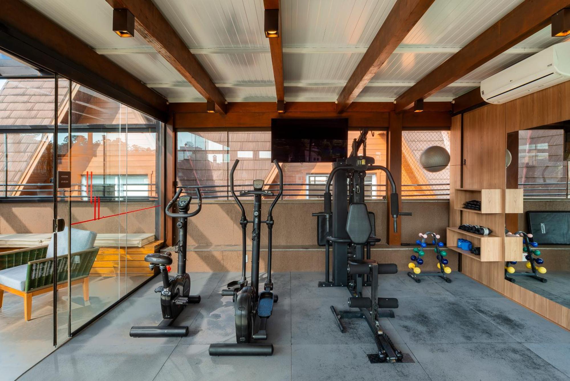 Hotel Laghetto Stilo Centro Gramado Eksteriør bilde The gym at the hotel